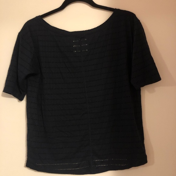 A&F navy top - Picture 4 of 4